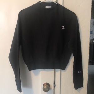 Like new champion crop mockneck sweatshirt
